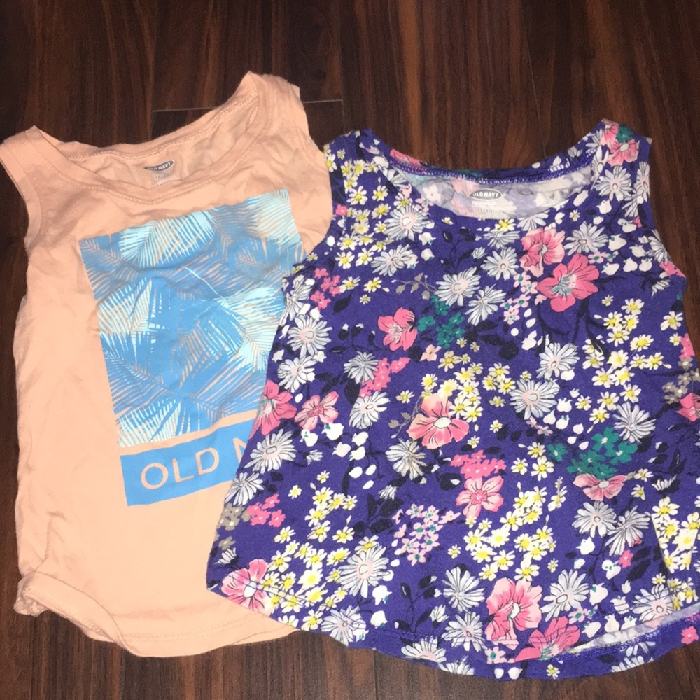 2 Old Navy Tanks